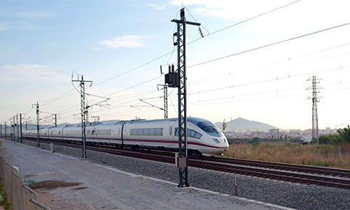 el tren de alta velocidad AVE El tren AVE hace su primer recorrido en Arabia Saudita